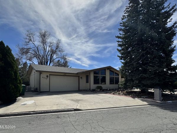 4813 Heron Road, Carson City, NV 89701
