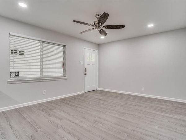 5444 Gaston Avenue, Unit 204, Dallas, TX 75214