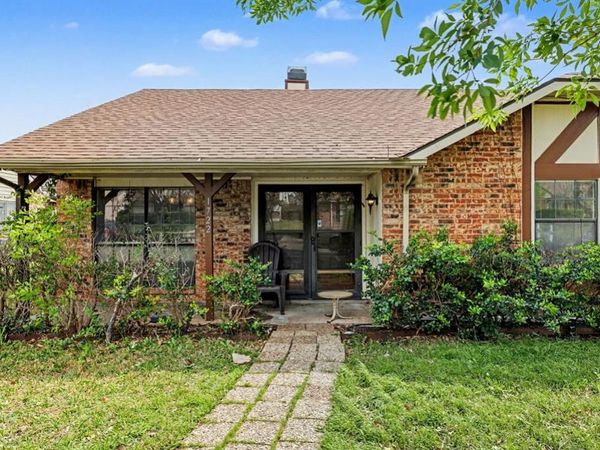 1722 Uvalde Street, Mesquite, TX 75150