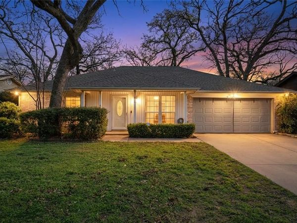 3002 Lynnwood Drive, Arlington, TX 76013