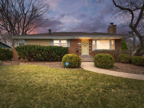 8225 Lorel Avenue , Burbank, IL 60459