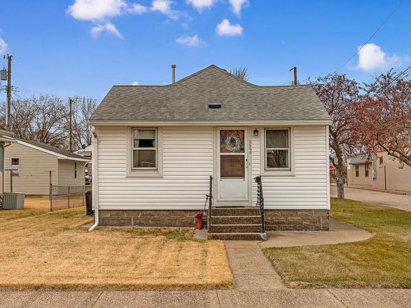 2500 17th STREET S, La Crosse, WI 54601