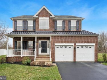 2016 MIRANDA TERRACE, PENNSBURG, PA 18073