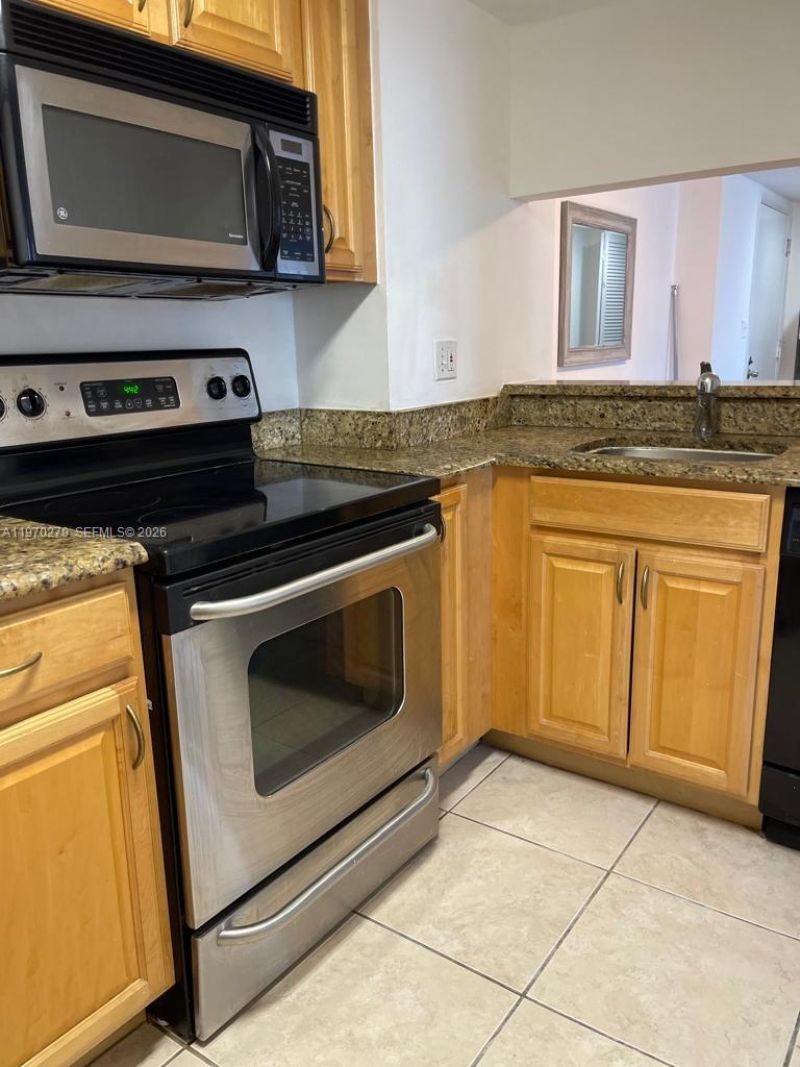 770 NE Claughton Island Dr , Unit 1013, Miami, FL 33131 Photo