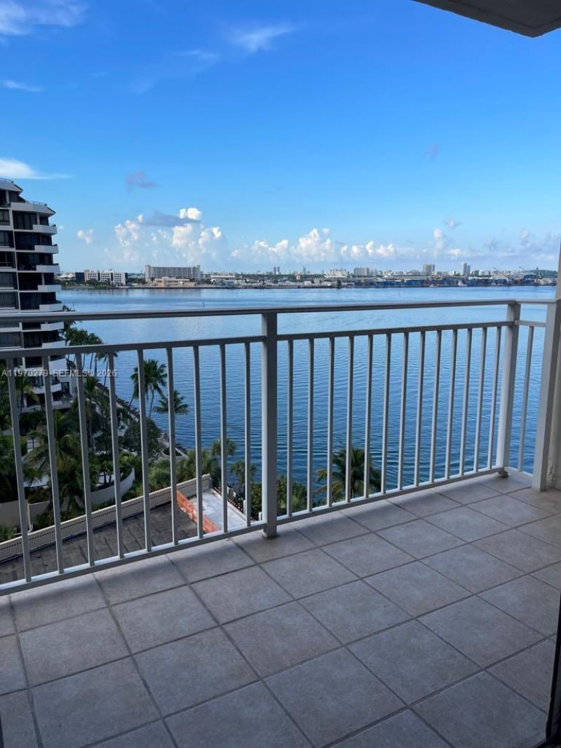 770 NE Claughton Island Dr , Unit 1013, Miami, FL 33131 Photo