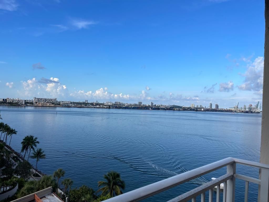 770 NE Claughton Island Dr , Unit 1013, Miami, FL 33131 Photo