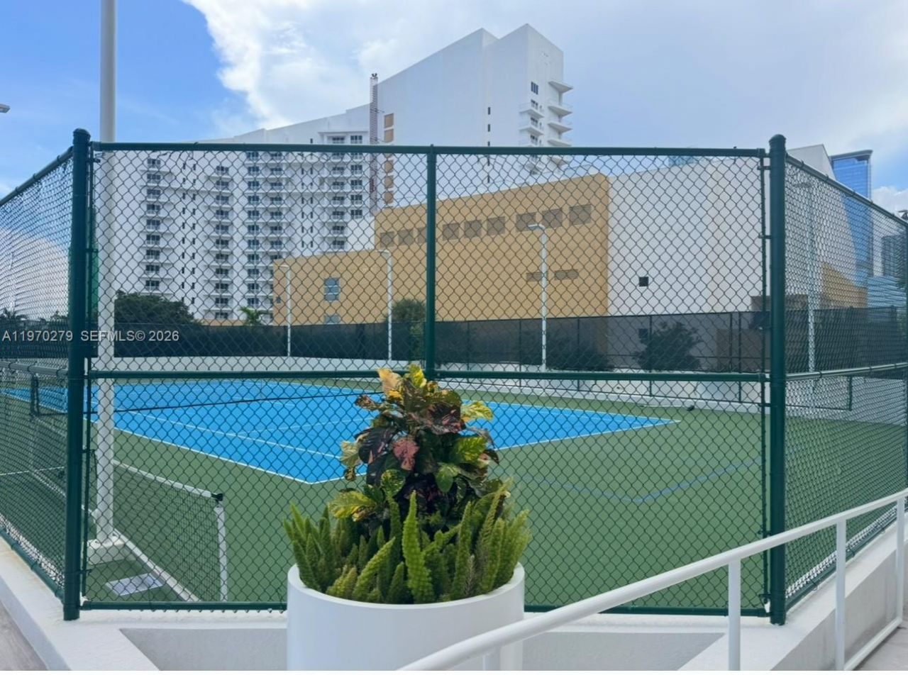 770 NE Claughton Island Dr , Unit 1013, Miami, FL 33131 Photo