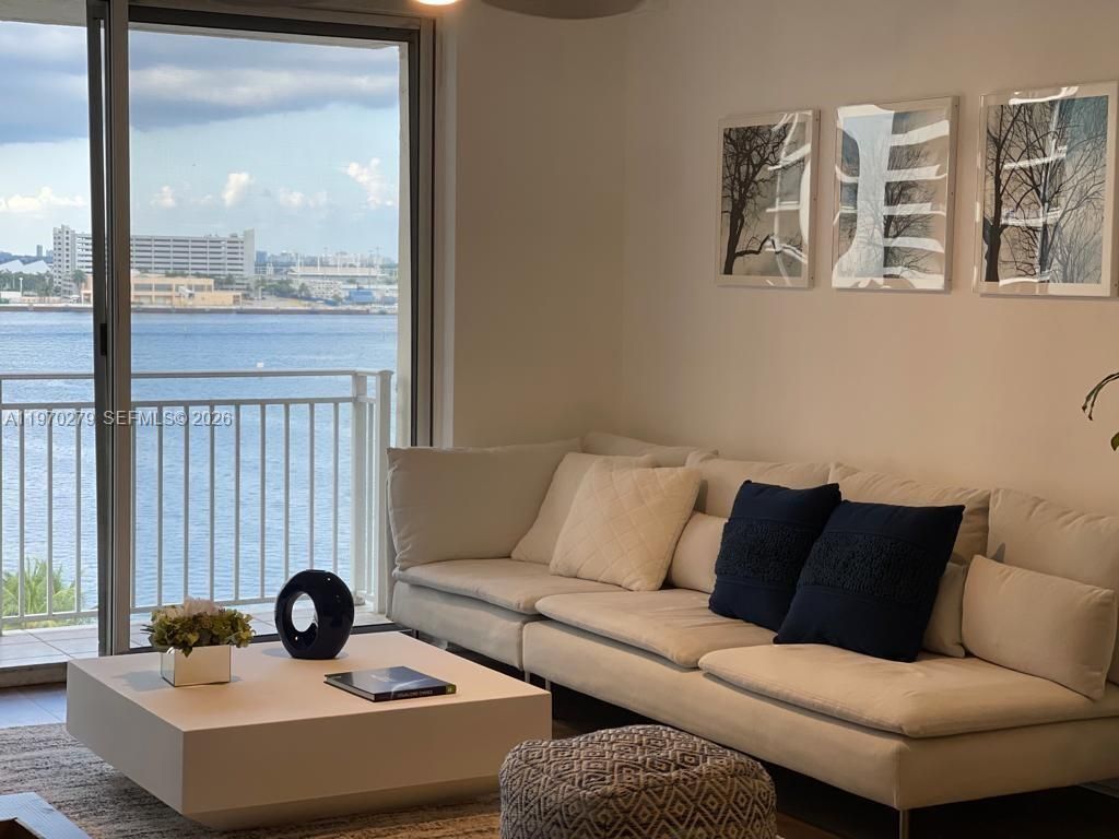 770 NE Claughton Island Dr , Unit 1013, Miami, FL 33131 Photo