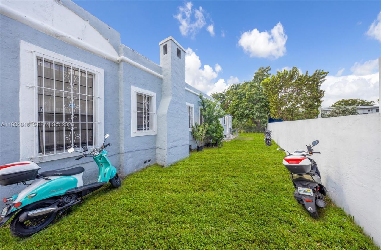 844 NW 29th St , Miami, FL 33127 Photo