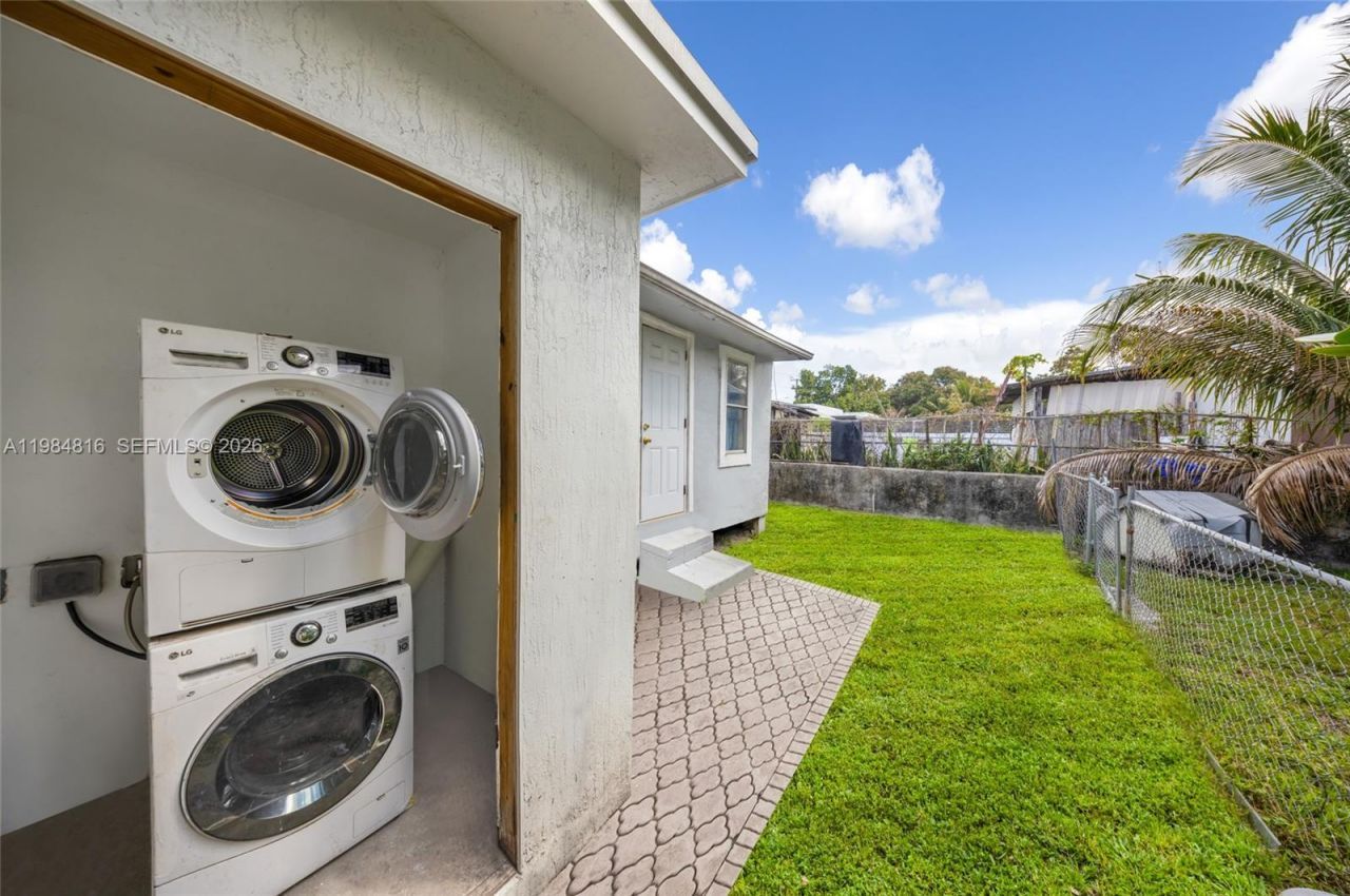 844 NW 29th St , Miami, FL 33127 Photo