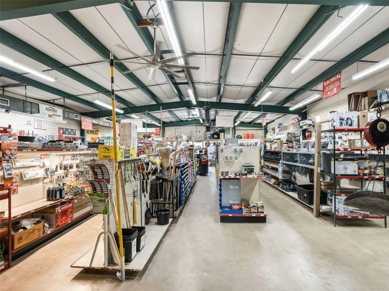 9594 SE Maricamp Road , Ocala, FL 34472 Photo