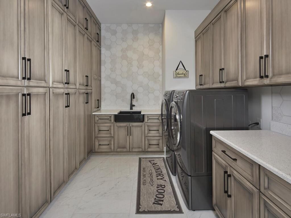 999 Spruce Ct , Marco Island, FL 34145 Photo