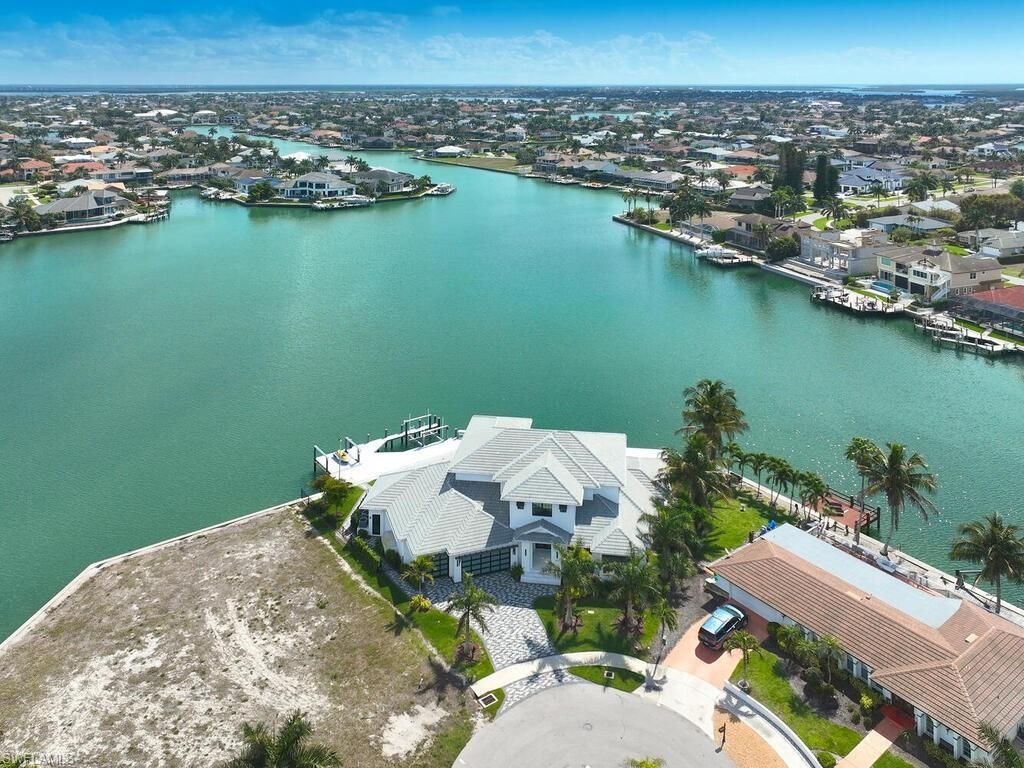 999 Spruce Ct , Marco Island, FL 34145 Photo