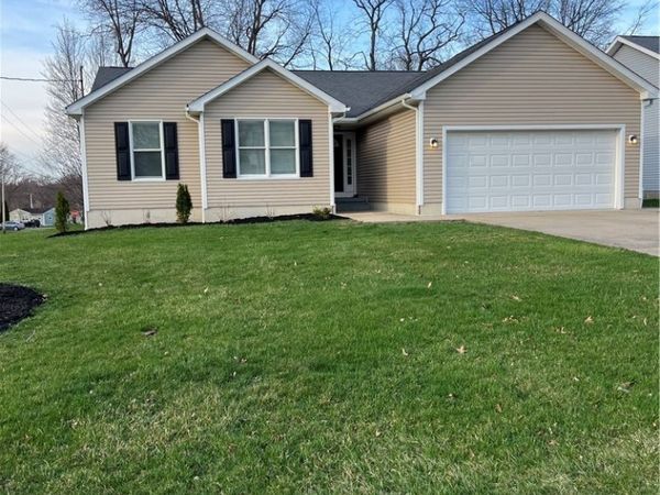 805 johnny k , Hubbard, OH 44425