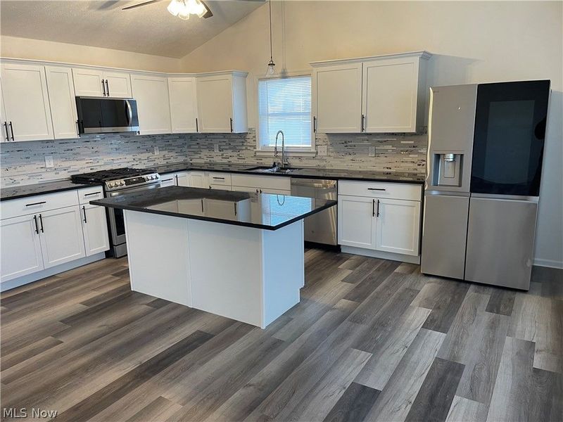 805 johnny k, Hubbard, OH 44425 Photo 4