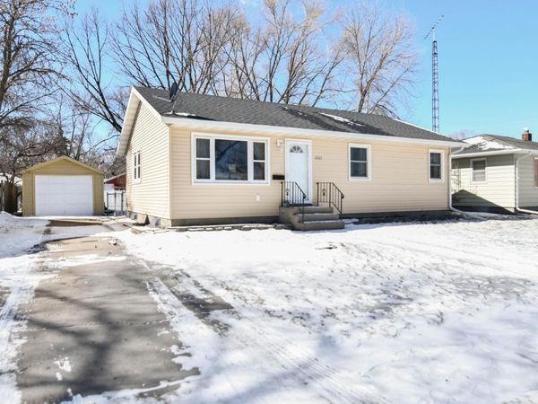 1207 19th Street S, Moorhead, MN 56560