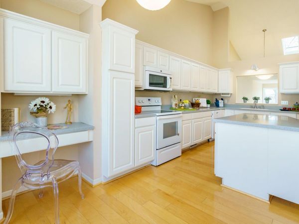 9125 Medley Circle, Golden Valley, MN 55427