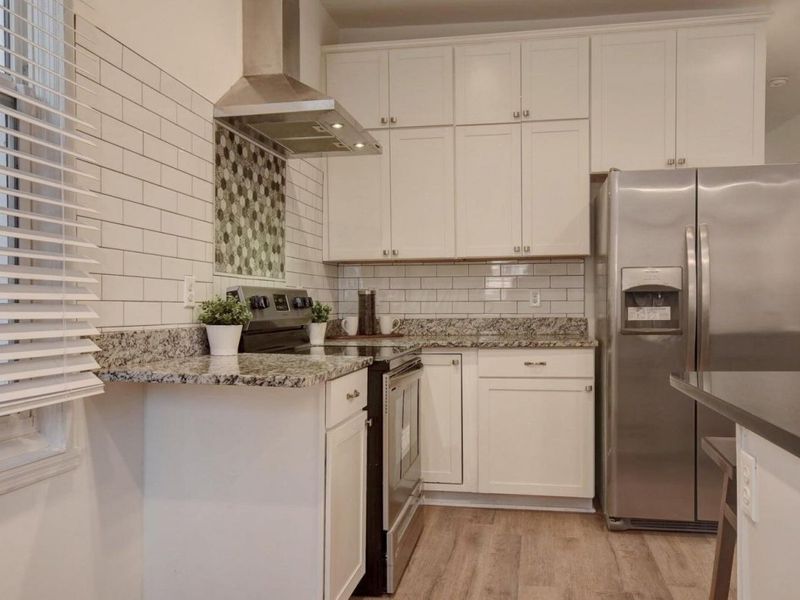 220 N Monroe Avenue , Columbus, OH 43203 Photo 8