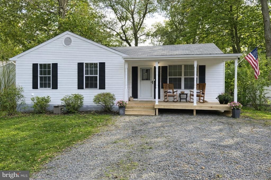 8315 Cedar Lane, Lusby, MD 20657 Main Photo