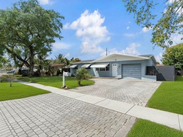 710 N 65th Ter, Hollywood, FL 33024