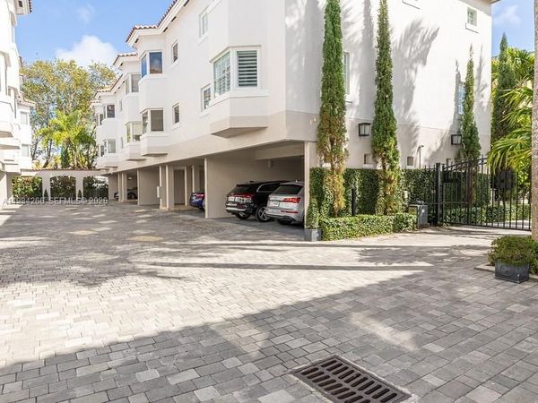 261 Navarre Ave , Unit B-1, Coral Gables, FL 33134
