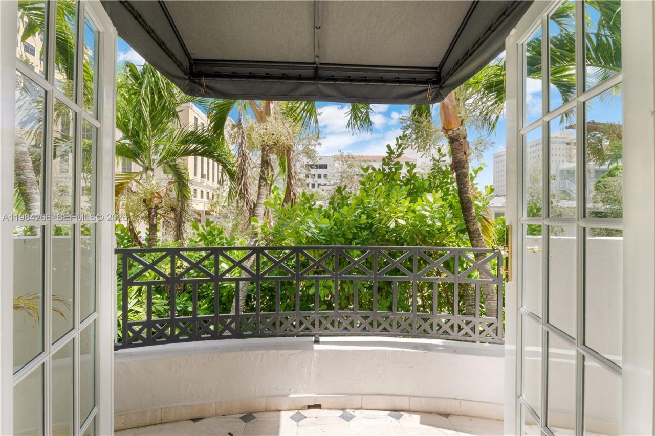 261 Navarre Ave, Unit B-1, Coral Gables, FL 33134 Photo