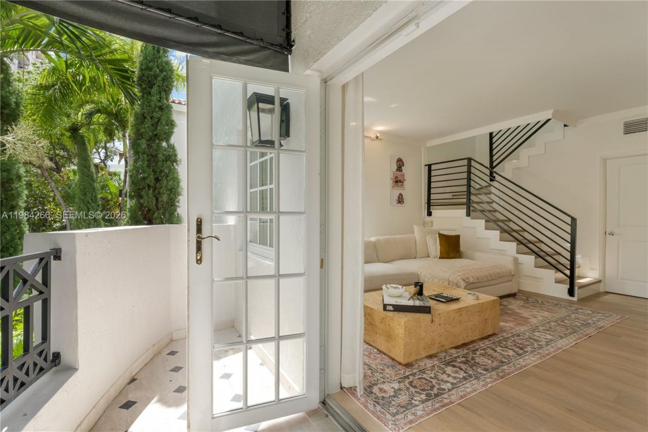 261 Navarre Ave, Unit B-1, Coral Gables, FL 33134 Photo