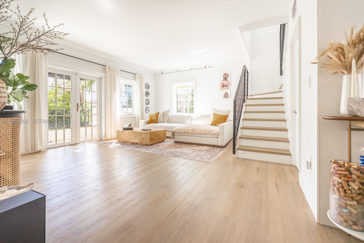 261 Navarre Ave , Unit B-1, Coral Gables, FL 33134 Photo