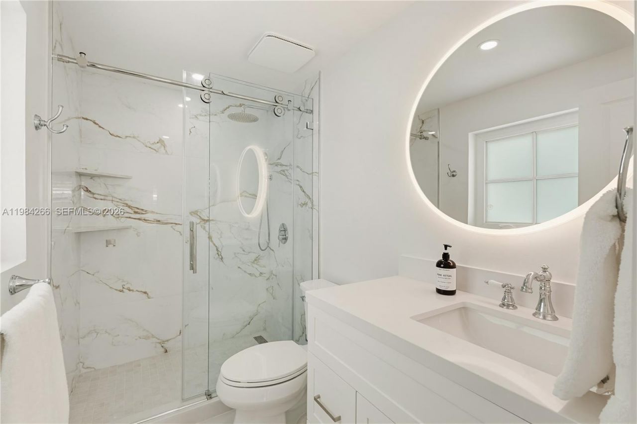 261 Navarre Ave, Unit B-1, Coral Gables, FL 33134 Photo