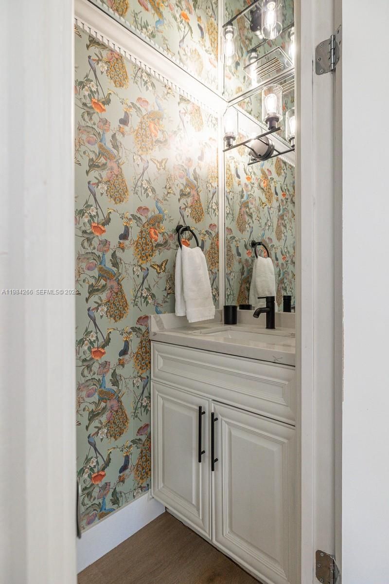 261 Navarre Ave , Unit B-1, Coral Gables, FL 33134 Photo