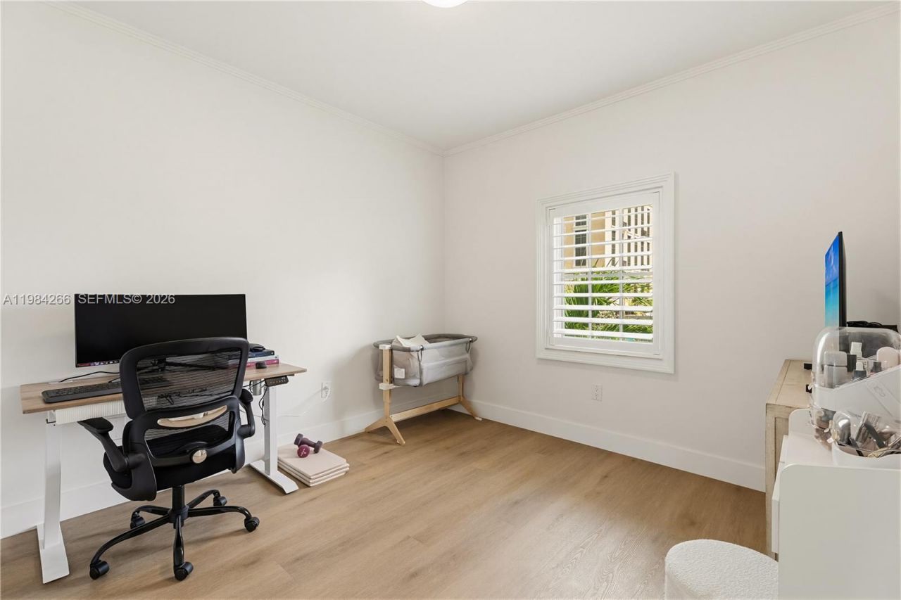 261 Navarre Ave, Unit B-1, Coral Gables, FL 33134 Photo