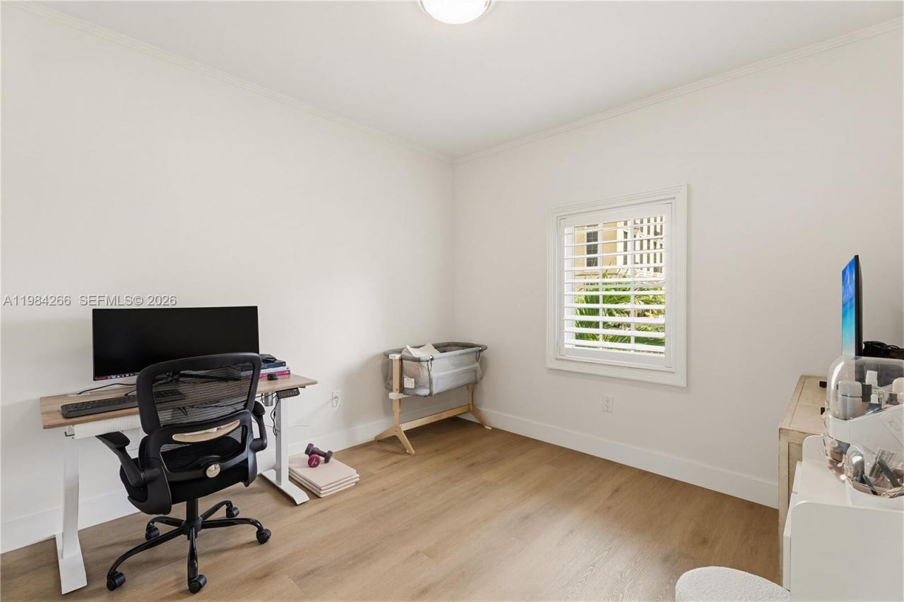 261 Navarre Ave, Unit B-1, Coral Gables, FL 33134 Photo