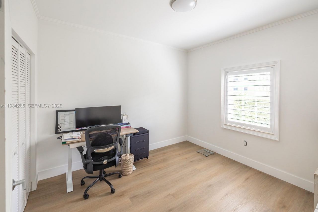 261 Navarre Ave , Unit B-1, Coral Gables, FL 33134 Photo