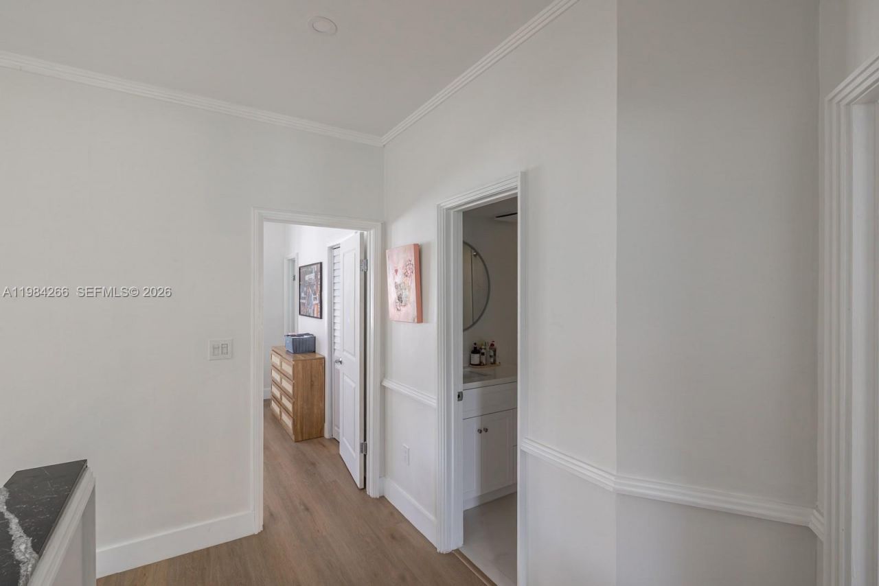 261 Navarre Ave , Unit B-1, Coral Gables, FL 33134 Photo