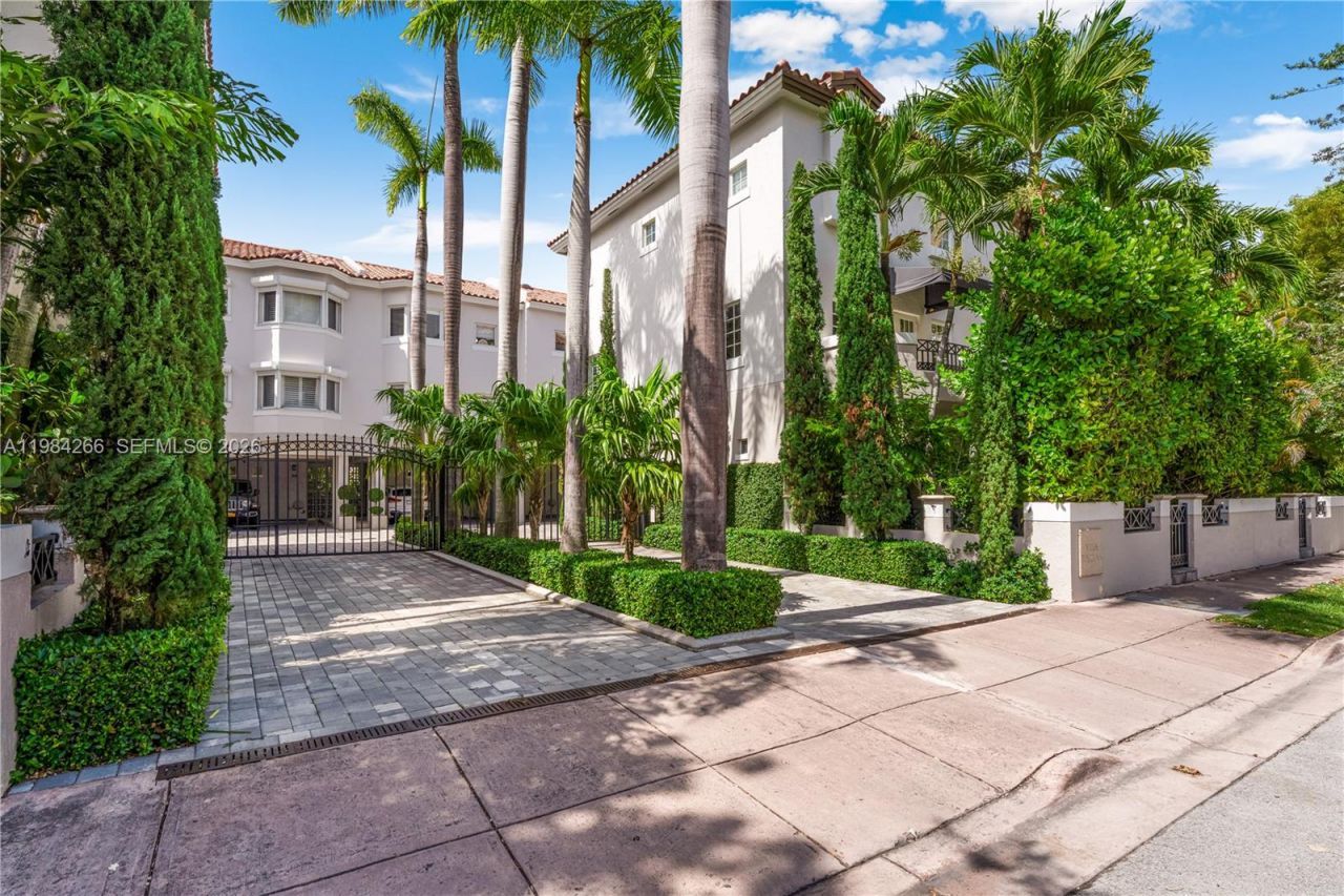 261 Navarre Ave, Unit B-1, Coral Gables, FL 33134 Photo