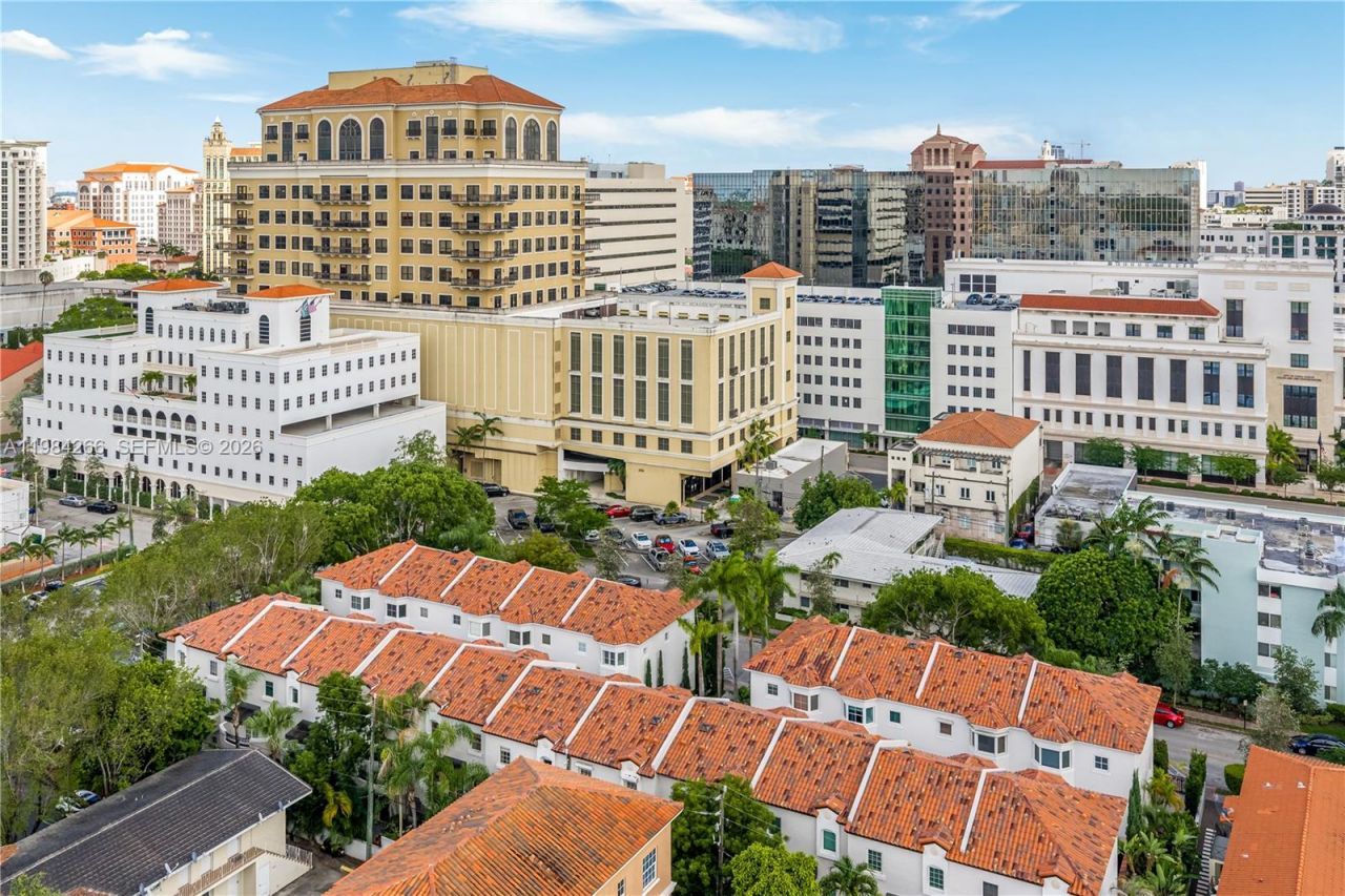 261 Navarre Ave, Unit B-1, Coral Gables, FL 33134 Photo