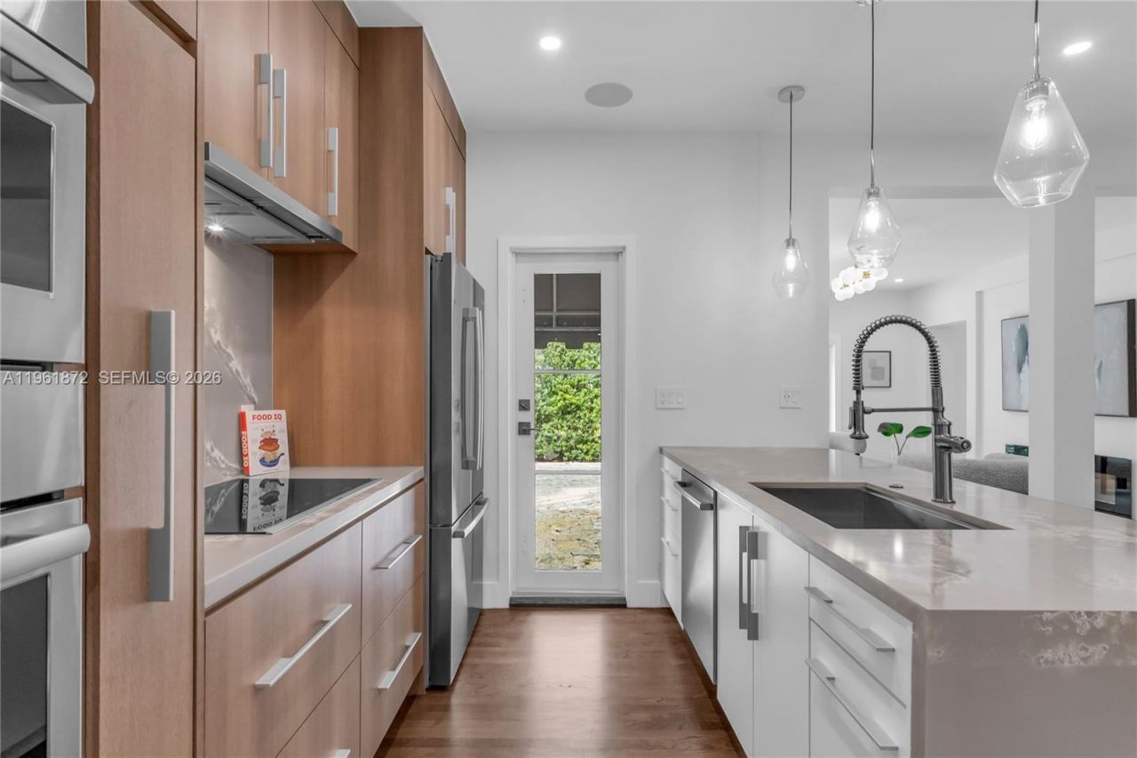 1222 Cortez St, Coral Gables, FL 33134 Photo