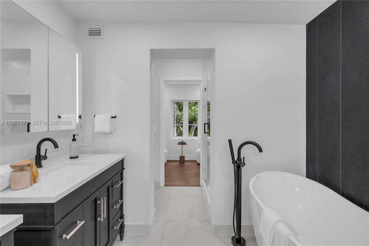 1222 Cortez St, Coral Gables, FL 33134 Photo