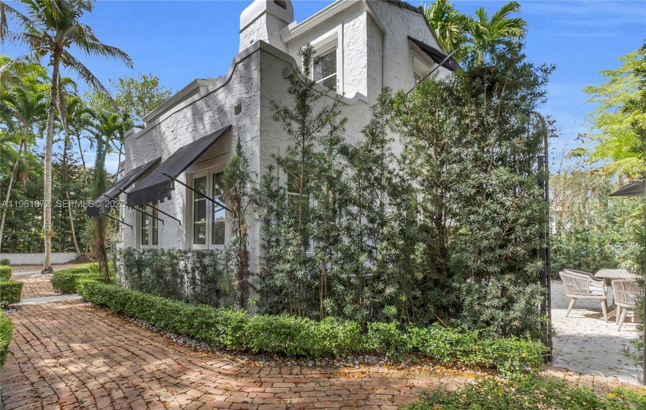 1222 Cortez St, Coral Gables, FL 33134 Photo