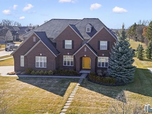 6789 Merrick Drive, Troy, MI 48098