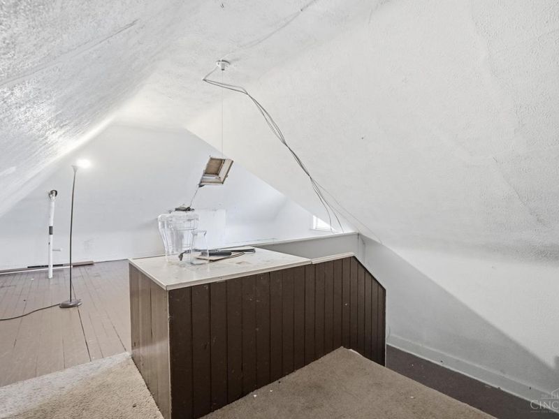 1104 Seton Avenue, Cincinnati, OH 45205 Photo 39