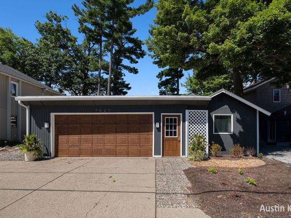 7027 Goldenrod Avenue NE, Rockford, MI 49341