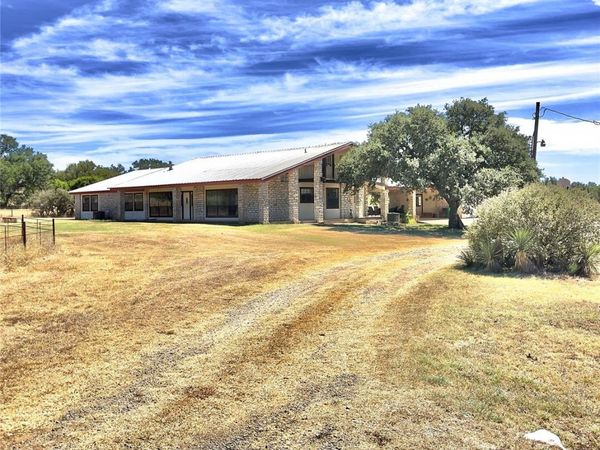 313 Rawhide RD, Burnet, TX 78611