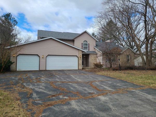 1406 SWEETCLOVER, ROCKFORD, IL 61107