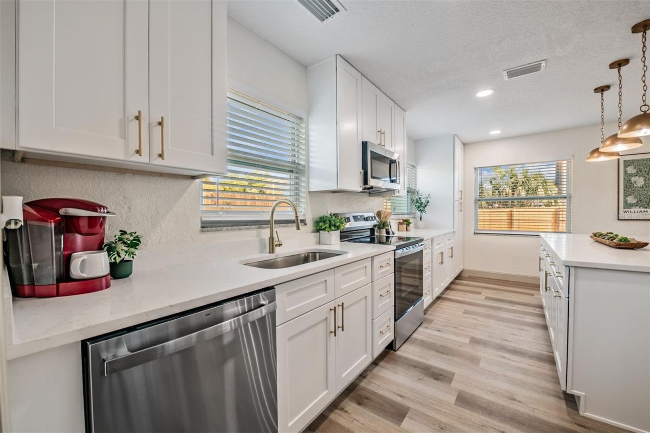 7619 33rd Avenue N, Saint Petersburg, FL 33710 Photo