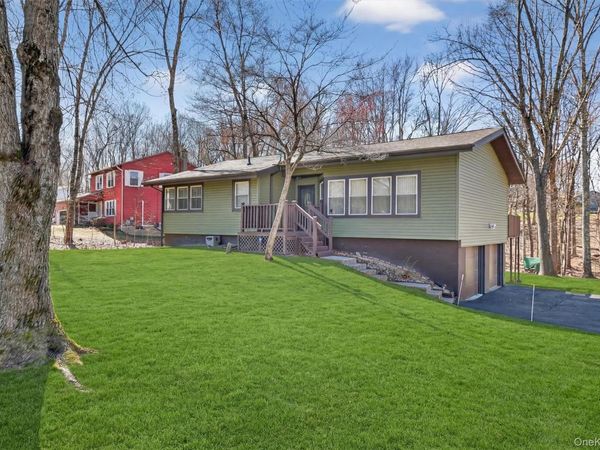 32 Sachson Place, Wappingers Falls, NY 12590