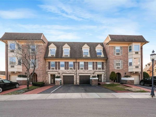 1324 Robin Lane , Unit 1195, Bayside, NY 11360