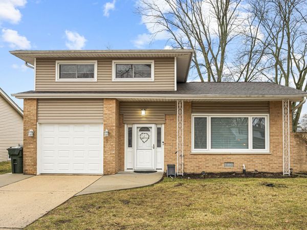 1811 AZALEA Lane , Mount Prospect, IL 60056