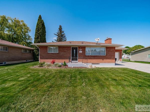 185 Spruce Street, SHELLEY, ID 83274