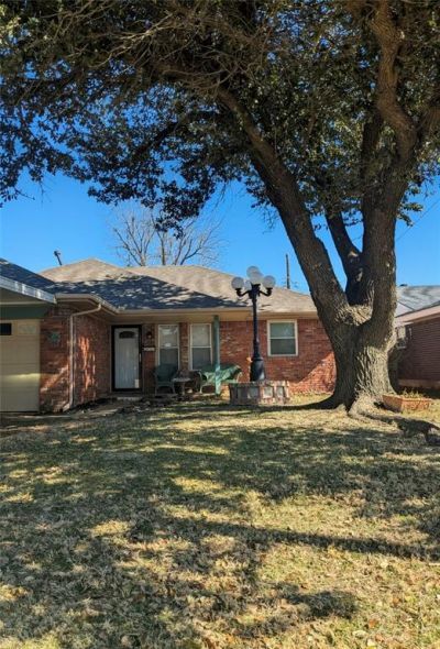 7112 S Winston Way, Oklahoma City, OK 73139 Main Photo